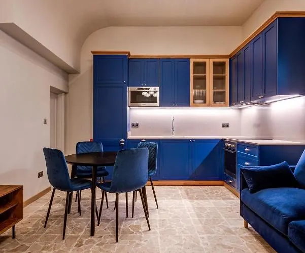 Designer's 2br - Ferries *